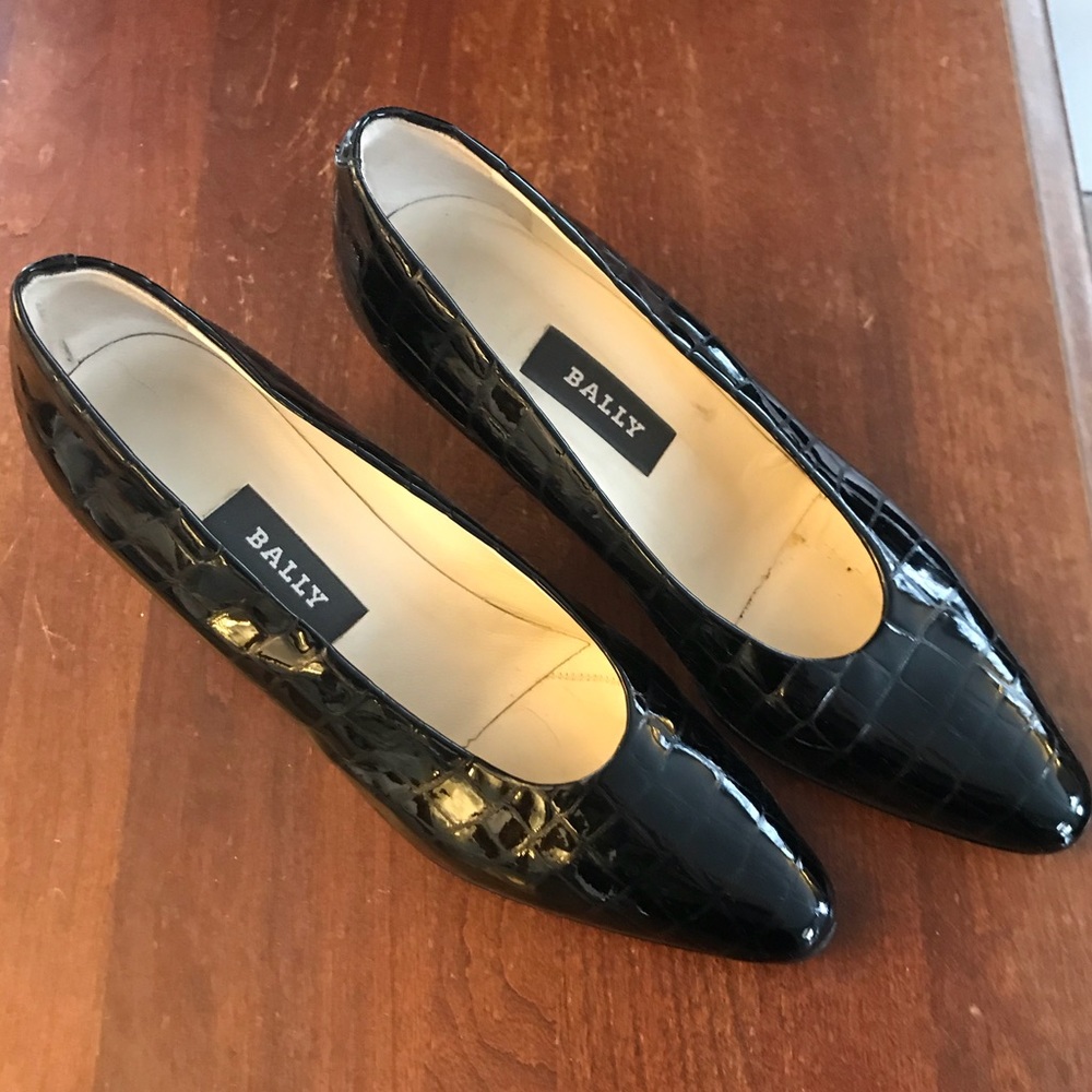 Bally Black Leather Pumps Made in Italy
